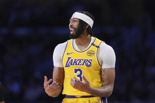 戴维斯称自己有实力竞争MVP