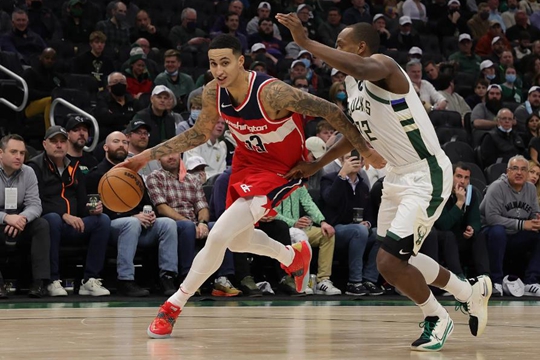 凯文-佩尔顿更新NBA交易评级：雄鹿C奇才B