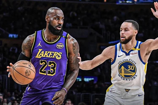 NBA历史首次，詹姆斯和库里36岁同场砍35+