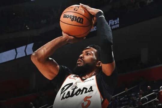 盘点NBA本赛季至今投进200+三分的球员