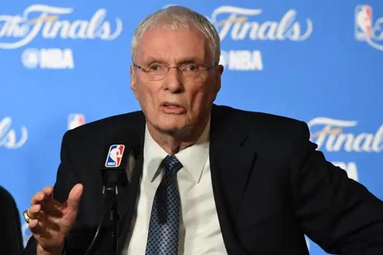 NBA传奇胡比-布朗91岁结束解说生涯