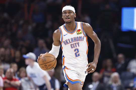 亚历山大全明星前得1700分，跻身NBA历史第九位