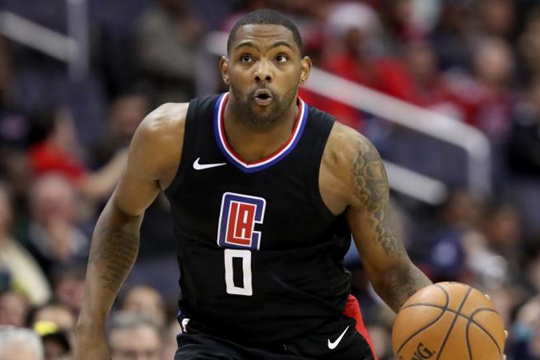 前NBA队员索恩韦尔加入中国男篮新疆队