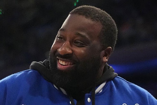 利拉德有多厉害?他手腕一抖把费尔顿送出NBA