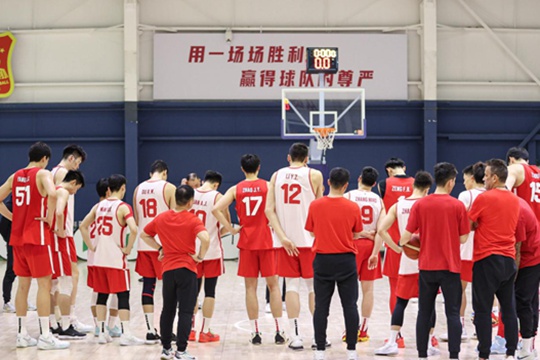亚预赛中国男篮12人名单公布