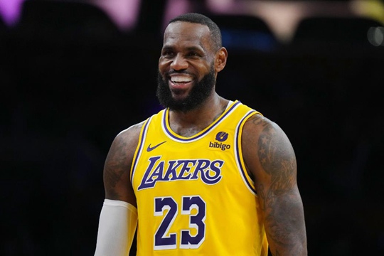 NBA25年2月最佳球员：勒布朗·詹姆斯和多诺万·米切尔当选