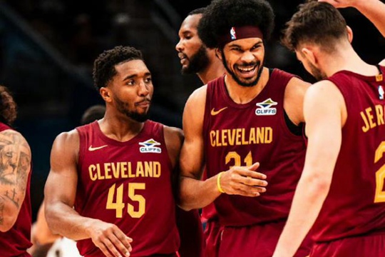 2025年NBA总冠军梯队：盘点联盟12支潜在争冠球队