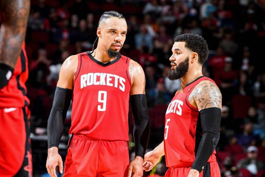 火箭海报庆祝锁定附加赛，NBA官网显示火箭仍需努力