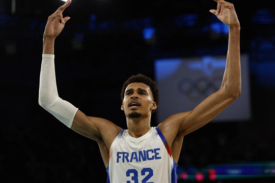 张伯伦与昂塞尔德，NBA历史唯二夺得常规赛MVP的新秀