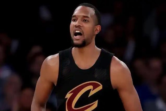 骑士众将力挺莫布利当选DPOY 主帅用数据论证其统治力