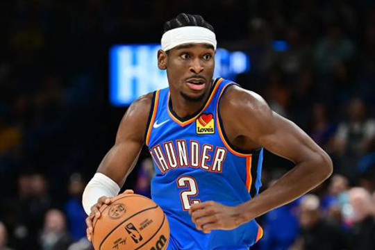 裁判哨声集体罢工!湖人27分屠杀暴露NBA潜规则，亚历山大0罚球撕碎造星计划