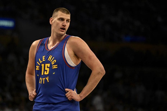 约基奇生涯第7次40+三双，NBA历史第五人