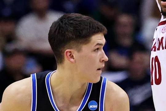 杨百翰大学的叶戈尔·杰明决定参加NBA选秀