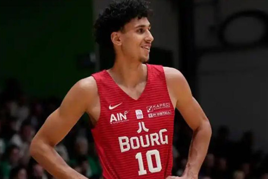 水货还是未来?里萨谢为何被班凯罗、文班亚马'碾压'?NBA新科状元争议调查