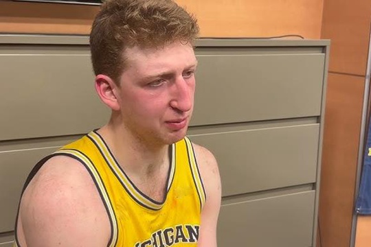 密歇根大学的丹尼·沃尔夫宣布参加NBA选秀