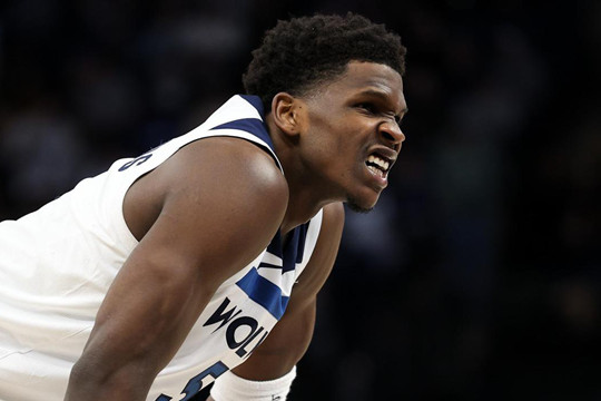 华子逆袭改写NBA历史!库里竟被挤出前二?三分王争夺战比电影还刺激