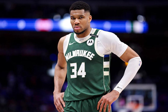 不太秒啊，NBA季后赛雄鹿0-2落后步行者，今夏扬尼斯·阿德托昆博应该要换队