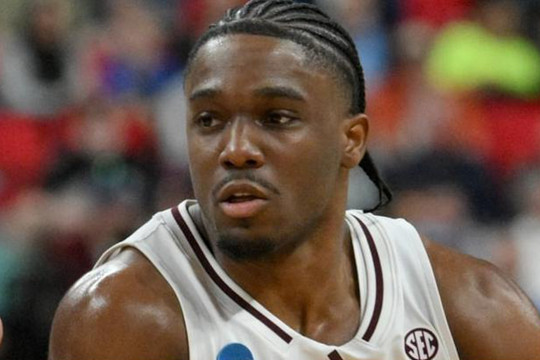 约什·哈伯德退出NBA选秀